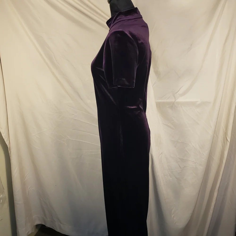 Luxurious MICA Velvet Grunge #90s Short Sleeve Maxi Dress in Deep Purple - 10 - Picture 2 of 6